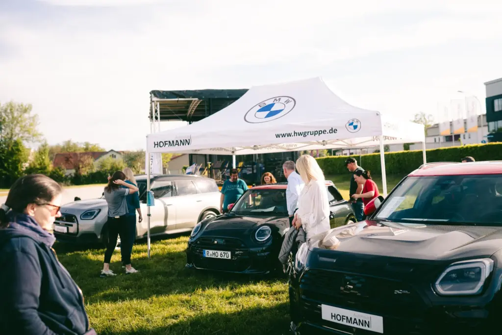 Autokino auf dem eigenen Hof, Motiv 4